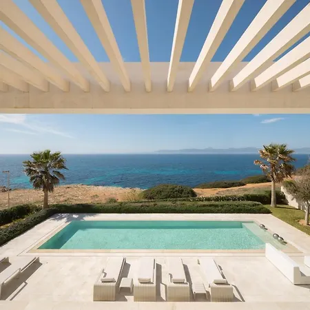 Palma Bay Front Line Villa